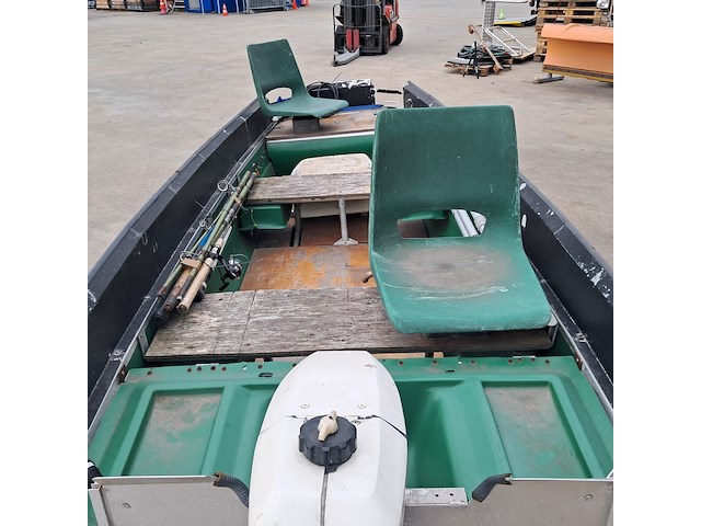 Visboot met buitenboord motor en trailer, yamaha, groen - afbeelding 28 van  32