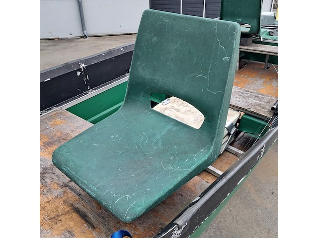 Visboot met buitenboord motor en trailer, yamaha, groen - afbeelding 32 van  32