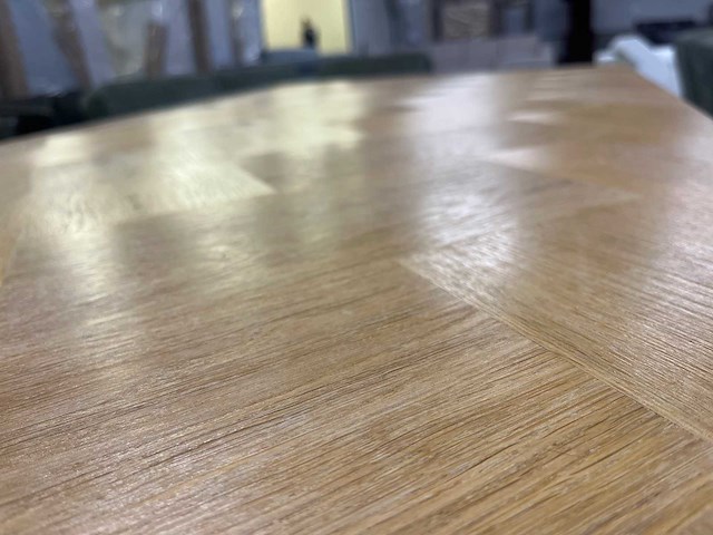 Visgraat - eetkamer - tafel - diningtable - afbeelding 1 van  6