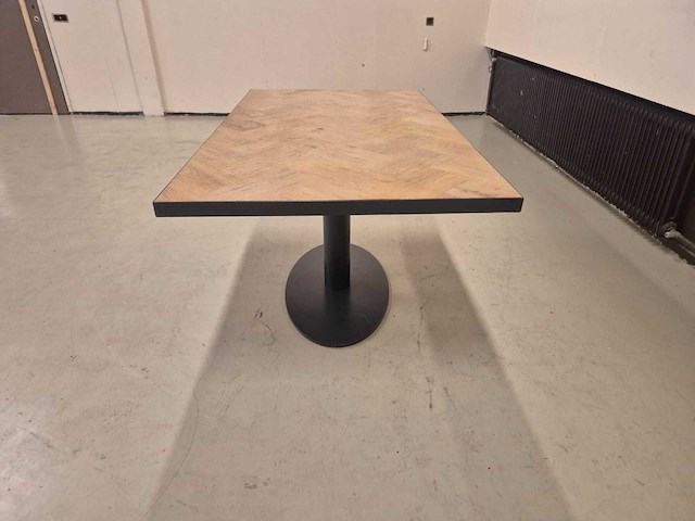 Visgraat - eetkamer - tafel - diningtable - afbeelding 3 van  6