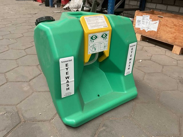 Vision aid draagbaar oogspoel station - afbeelding 1 van  2