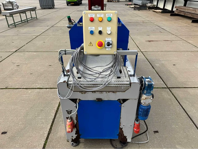 Visser tray watergeef machine - afbeelding 2 van  19