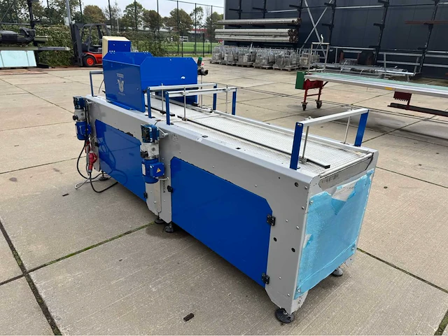 Visser tray watergeef machine - afbeelding 15 van  19