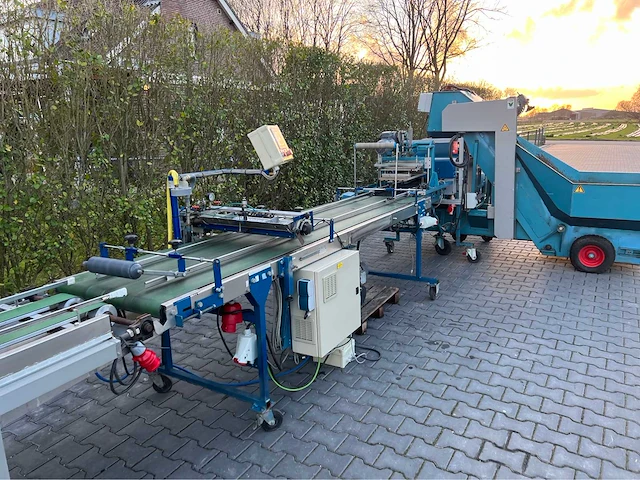 Visser tray zaai-lijn machine - afbeelding 16 van  41