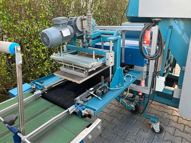 Visser tray zaai-lijn machine - afbeelding 25 van  41