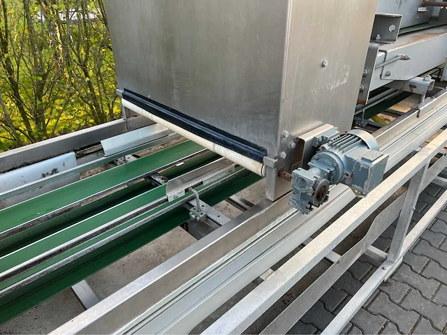 Visser tray zaai-lijn machine - afbeelding 31 van  41