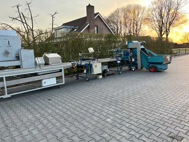 Visser tray zaai-lijn machine - afbeelding 23 van  41