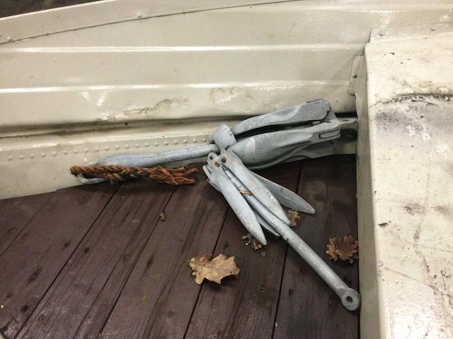 Vissersboot met yamahamotor - afbeelding 5 van  6