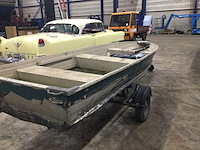 Vissersboot met yamahamotor - afbeelding 6 van  6