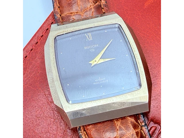Vitage ricoh apex riquartz horloge - afbeelding 1 van  8