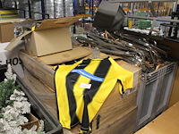 Vitesse shirts in diverse maten met opdruk family discounter in 14 dozen op pallet. - afbeelding 1 van  1