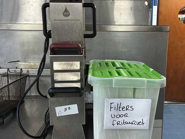 Vito 80 - professioneel frituuroliefiltersysteem met filters - afbeelding 1 van  8