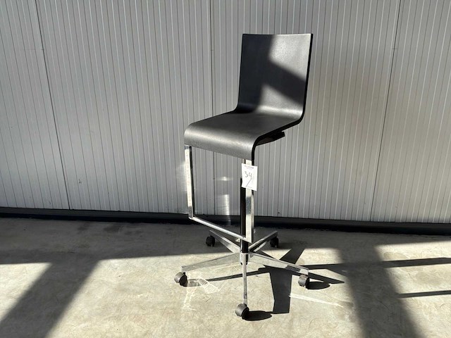 Vitra - .03 - stool - afbeelding 1 van  7
