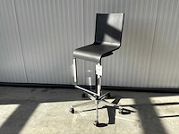 Vitra - .03 - stool - afbeelding 1 van  7