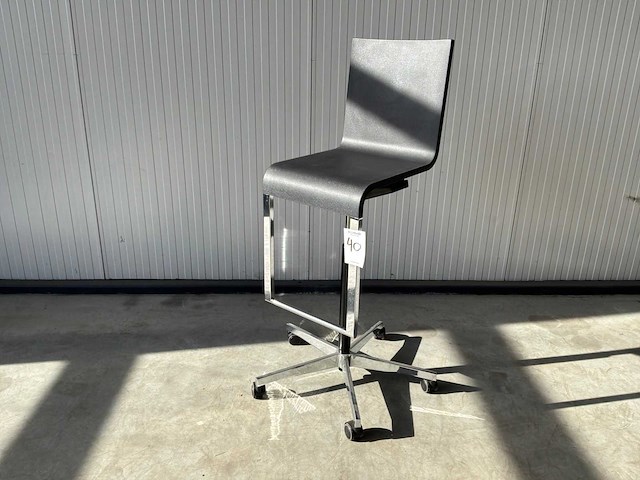 Vitra - .03 - stool - afbeelding 1 van  7