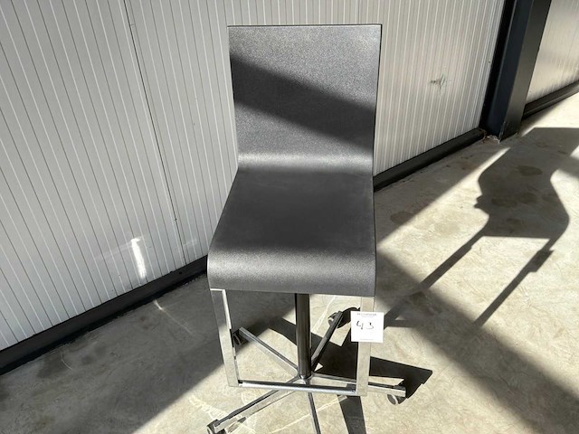 Vitra - .03 - stool - afbeelding 4 van  7