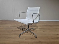 Vitra - bureaustoelen - ea 108 - conference chairs (4x) - afbeelding 3 van  17
