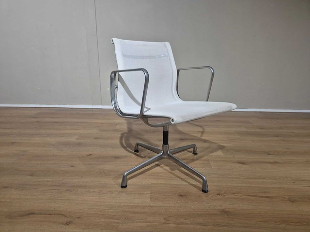 Vitra - bureaustoelen - ea 108 - conference chairs (4x) - afbeelding 9 van  17