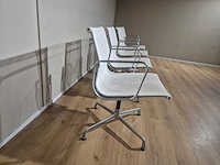 Vitra - bureaustoelen - ea 108 - conference chairs (4x) - afbeelding 13 van  17