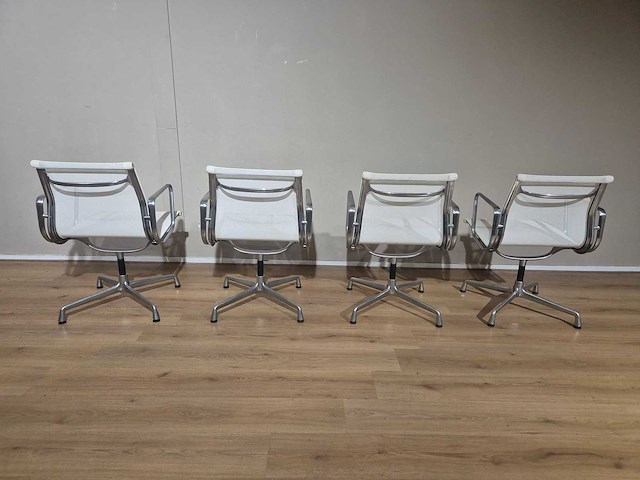 Vitra - bureaustoelen - ea 108 - conference chairs (4x) - afbeelding 16 van  17