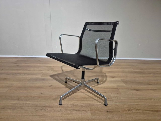 Vitra - bureaustoelen - ea 108 - vergaderstoel - conference chair - afbeelding 6 van  10
