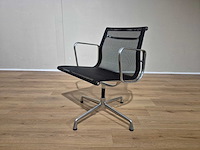 Vitra - bureaustoelen - ea 108 - vergaderstoel - conference chair - afbeelding 6 van  10
