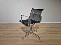 Vitra - bureaustoelen - ea 108 - vergaderstoel - conference chair - afbeelding 8 van  10