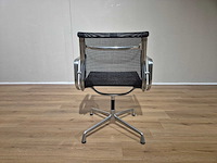Vitra - bureaustoelen - ea 108 - vergaderstoel - conference chair - afbeelding 9 van  10