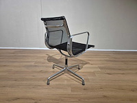 Vitra - bureaustoelen - ea 108 - vergaderstoel - conference chair - afbeelding 10 van  10
