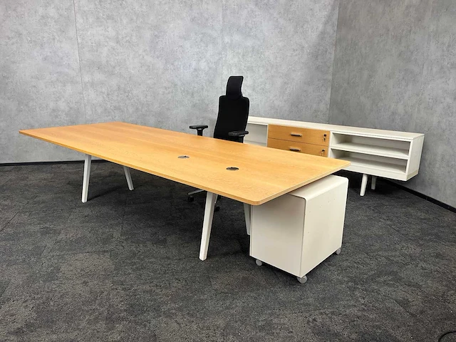 Vitra - kantoor opstelling 320x120 - afbeelding 35 van  38