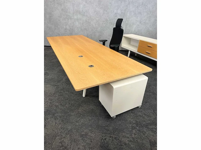 Vitra - kantoor opstelling 320x120 - afbeelding 37 van  38