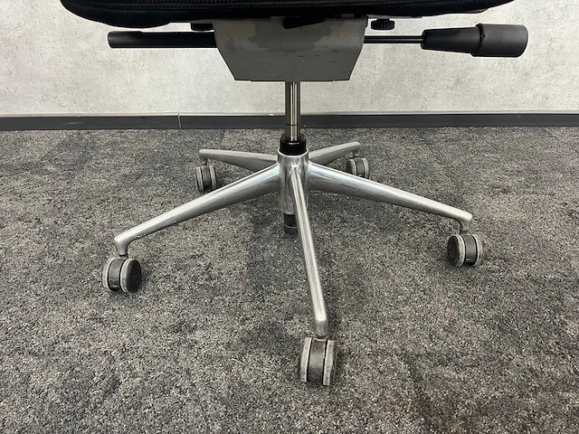 Vitra - kantoor opstelling 320x120 - afbeelding 21 van  35