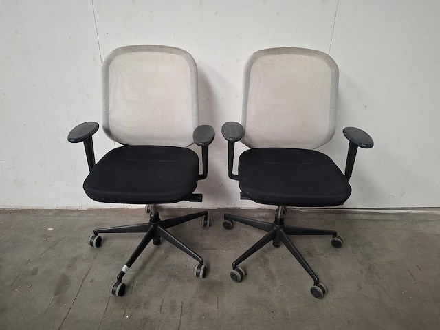 Vitra - medapal mesh wit - bureaustoel (2x) - afbeelding 1 van  4