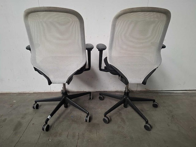 Vitra - medapal mesh wit - bureaustoel (2x) - afbeelding 2 van  4