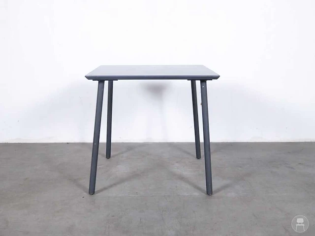 Vitra - philippe strach - terras set met tafels - afbeelding 2 van  15