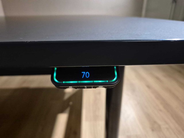 Vitra - tyde - showroommodel - elektrisch verstelbaar bureau - desk - afbeelding 10 van  13