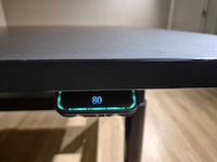 Vitra - tyde - showroommodel - elektrisch verstelbaar bureau - desk - afbeelding 11 van  13