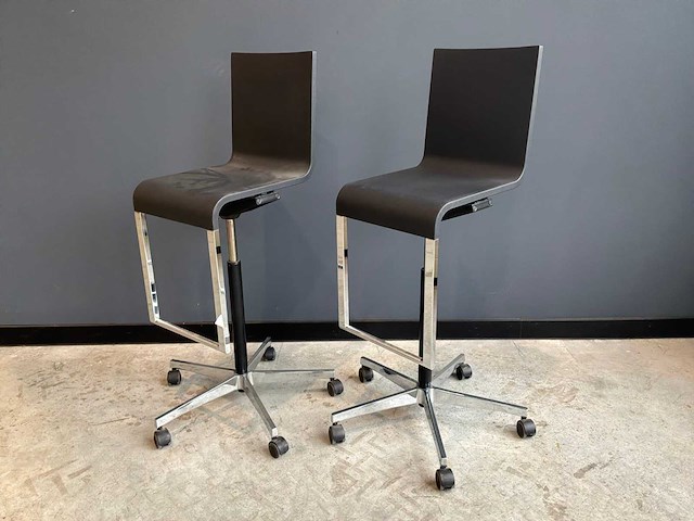 Vitra .03 baliestoel (2x) - afbeelding 1 van  6