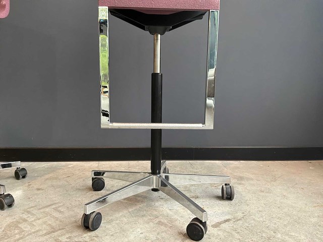 Vitra .03 baliestoel (2x) - afbeelding 4 van  9