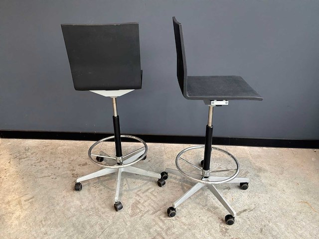 Vitra .03 baliestoel (2x) - afbeelding 2 van  5