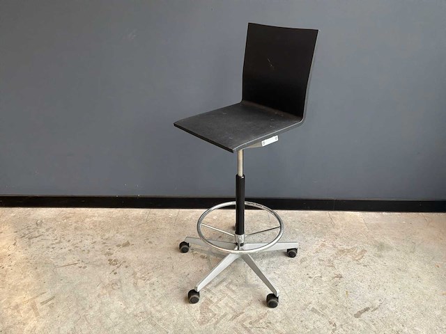 Vitra .03 baliestoel - afbeelding 1 van  5