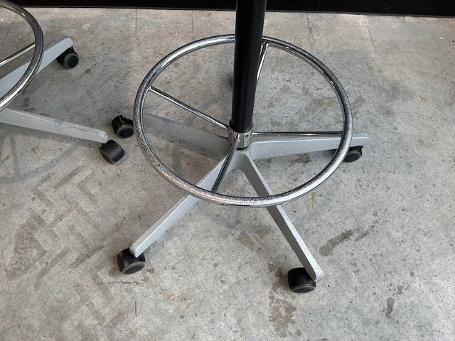 Vitra .03 baliestoel - afbeelding 3 van  5
