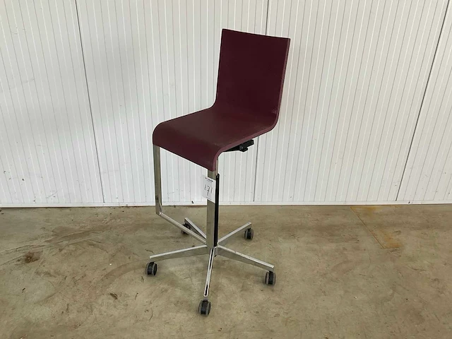 Vitra .04 barkruk - afbeelding 1 van  3