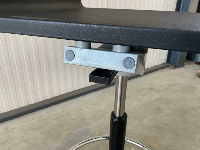 Vitra .04 barkruk - afbeelding 5 van  5