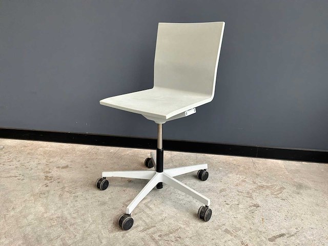 Vitra .04 bureaustoel - afbeelding 1 van  3
