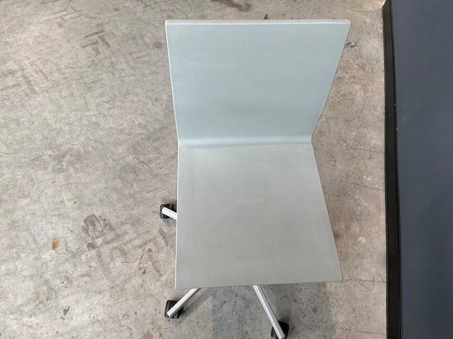 Vitra .04 bureaustoel - afbeelding 2 van  3