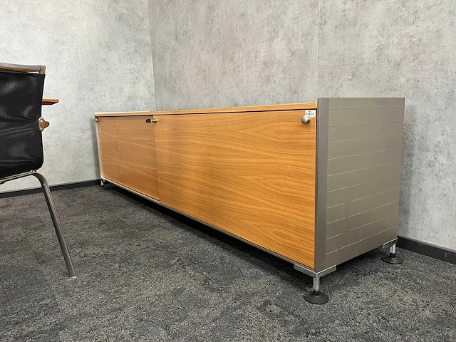 Vitra adhoc - 6p vergaderset 250x120 met dressoir - afbeelding 8 van  32
