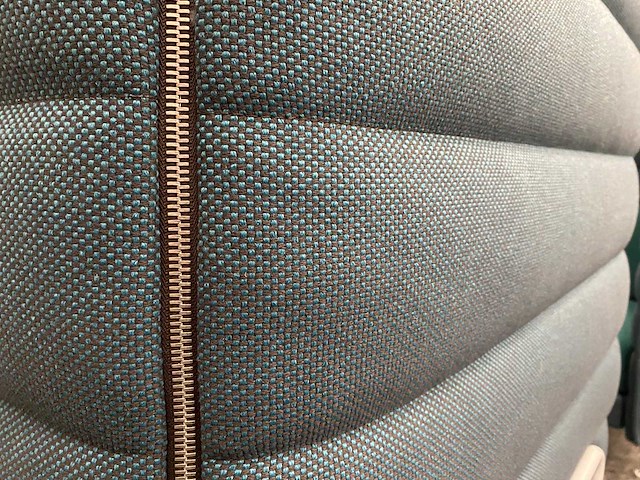 Vitra alcove cabin - design werkplek met tv - afbeelding 14 van  38