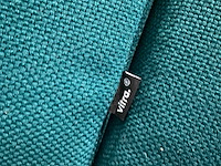 Vitra alcove cabin - design werkplek met tv - afbeelding 35 van  38