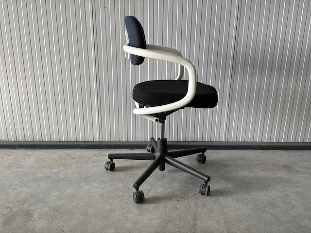 Vitra allstar vergaderstoel - afbeelding 4 van  6